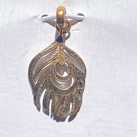 Kendra Scott Gold Peacock Feather Necklace NWT - Picture 2 of 5